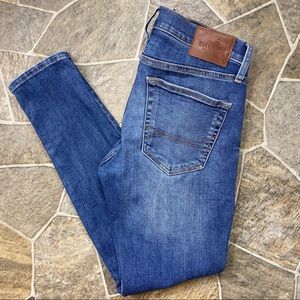 Hollister Distressed Super Skinny Jeans
